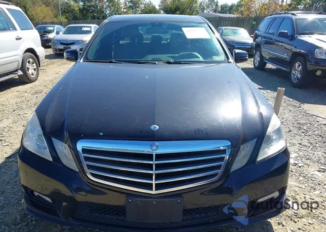 2011 Mercedes-Benz E 350 4Matic z USA, uszkodzony, nr VIN WDDHF8HB5BA455029